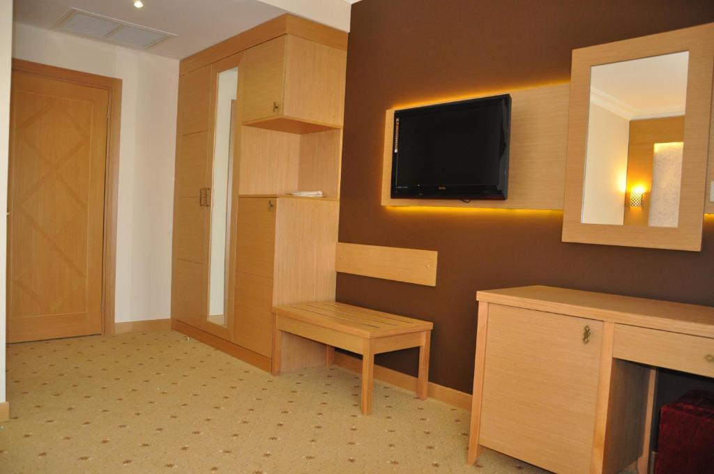 Gebze Palas Hotel Esterno foto